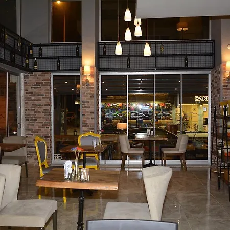 Отель The Boutique