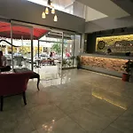 The Boutique Μαρμαρίς