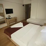 The Boutique Μαρμαρίς