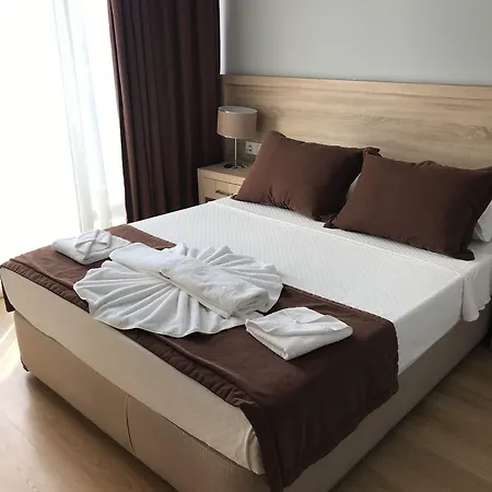 The Boutique * 马尔马里斯