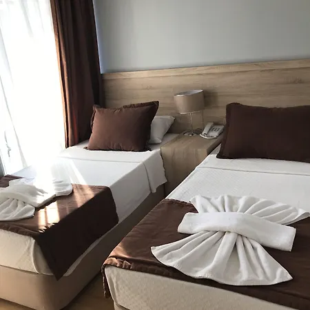 酒店 The Boutique 马尔马里斯