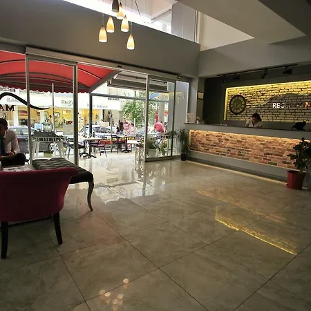The Boutique 马尔马里斯