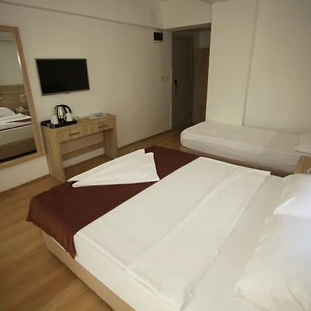 The Boutique 马尔马里斯